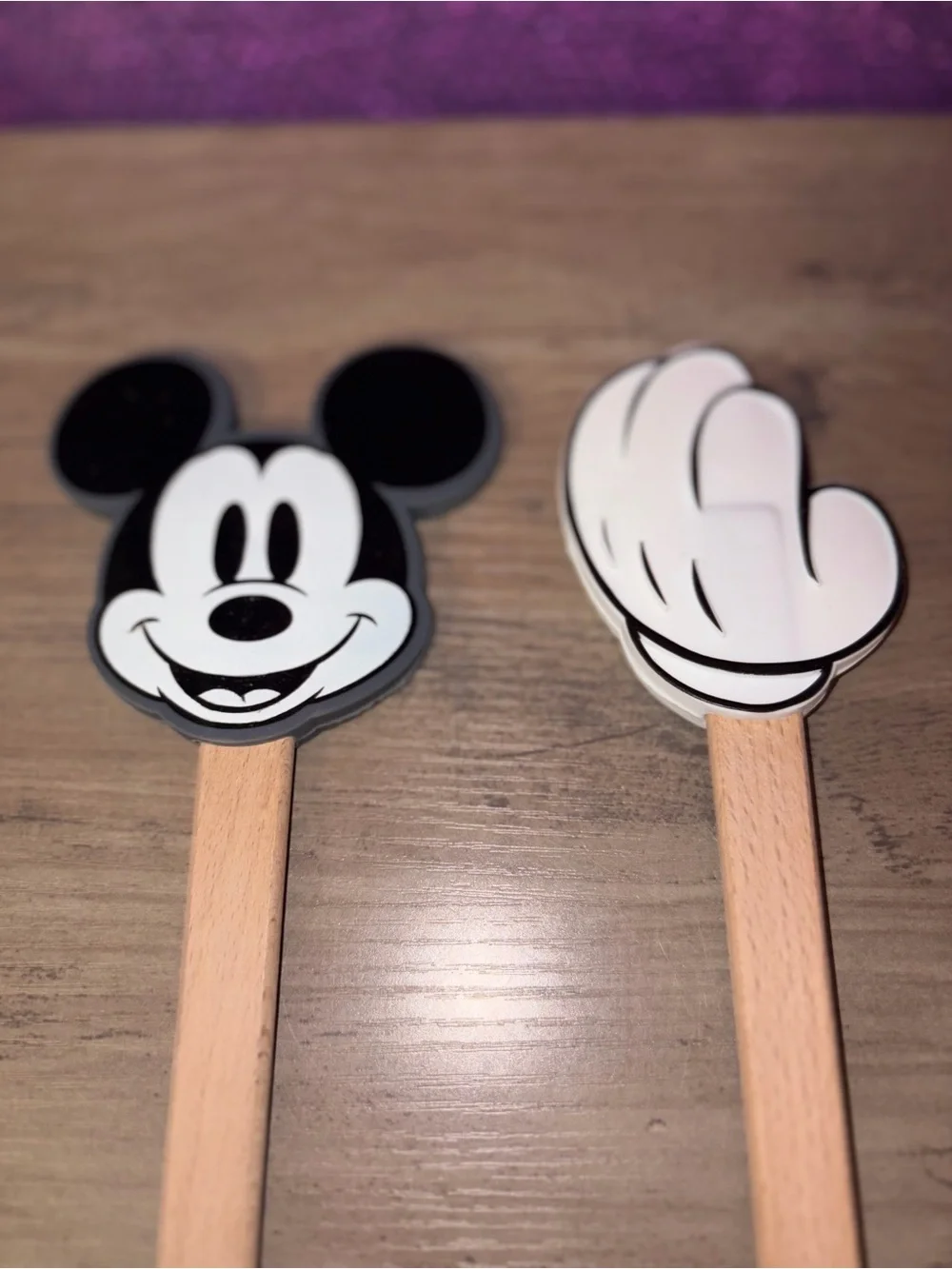 🏝️🎉Disney Mickey Mouse & Glove Silicone Spatula Set NWT Wooden Handle Kitchen
